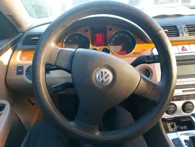 Véhicule à la ferraille volkswagen passat b6 (3c2) 2.0 tdi de l'année 2007 alimenté bkp