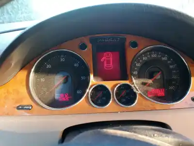 Véhicule à la ferraille volkswagen passat b6 (3c2) 2.0 tdi de l'année 2007 alimenté bkp