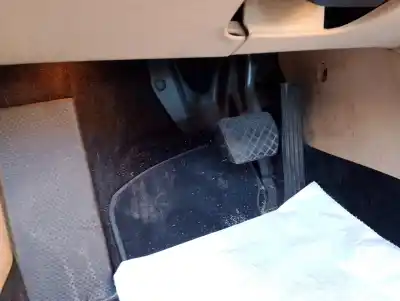 Véhicule à la ferraille volkswagen passat b6 (3c2) 2.0 tdi de l'année 2007 alimenté bkp