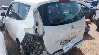 Veicolo di demolizione renault scenic iii * dell'anno 2010 alimentato f9q872