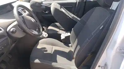 Veicolo di demolizione renault scenic iii * dell'anno 2010 alimentato f9q872