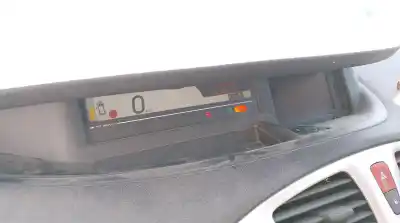 Veicolo di demolizione renault scenic iii * dell'anno 2010 alimentato f9q872