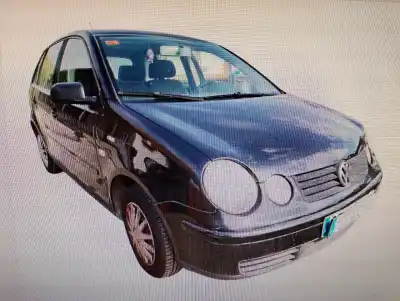 Sloopvoertuig VOLKSWAGEN POLO (9N1)  van het jaar 2004 aangedreven 