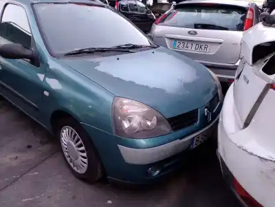 Véhicule à la ferraille renault clio ii (bb_, cb_) 1.5 dci (b/cb08) de l'année 2004 alimenté k9k702