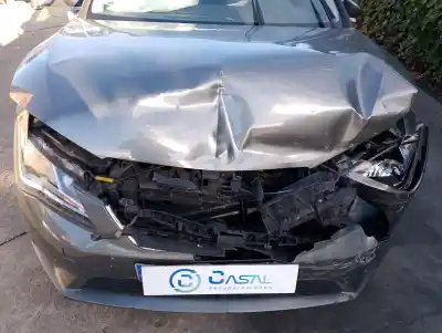 Véhicule à la ferraille seat leon (5f1) 1.6 tdi de l'année 2014 alimenté clha