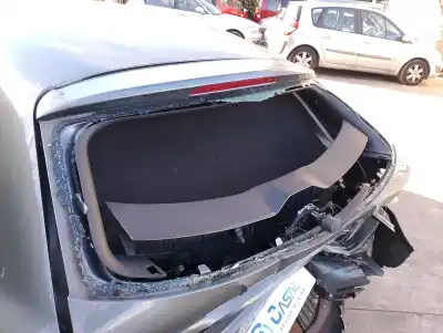 Véhicule à la ferraille seat leon (5f1) 1.6 tdi de l'année 2014 alimenté clha