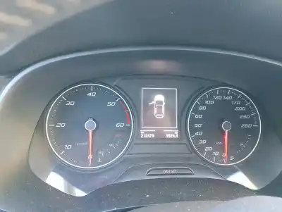 Véhicule à la ferraille seat leon (5f1) 1.6 tdi de l'année 2014 alimenté clha