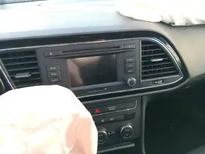 Véhicule à la ferraille seat leon (5f1) 1.6 tdi de l'année 2014 alimenté clha