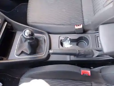 Véhicule à la ferraille seat leon (5f1) 1.6 tdi de l'année 2014 alimenté clha
