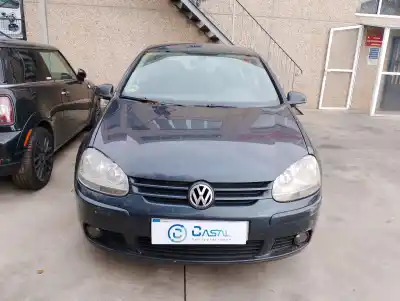 Véhicule à la ferraille VOLKSWAGEN GOLF V (1K1)  de l'année 2005 alimenté BKC,BLS,BXE