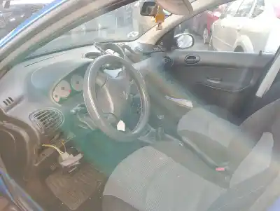 Véhicule à la ferraille peugeot 206 fastback (2a/c) 1.4 i de l'année 2004 alimenté kfw