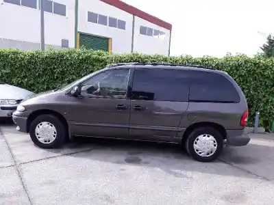 Vehicul casat CHRYSLER VOYAGER (GS) 2.5 TD al anului 1995 alimentat 