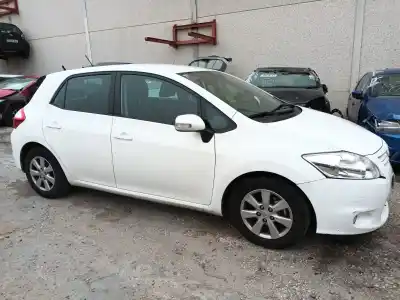 Veicolo di demolizione toyota auris (_e15_) 1.4 d-4d (nde150_) dell'anno 2012 alimentato 1nd-tv