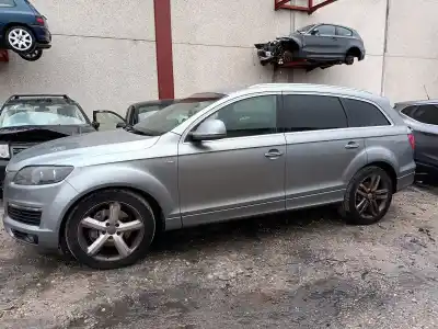 Здавання транспортного засобу audi q7 4l року 2007 потужний bug