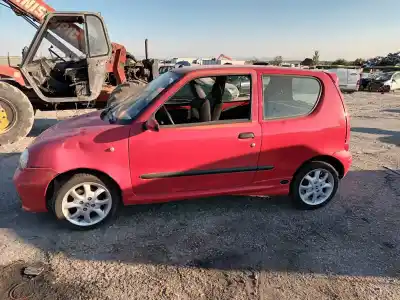 Sloopvoertuig fiat seicento (187) sporting van het jaar 2001 aangedreven 187a1000