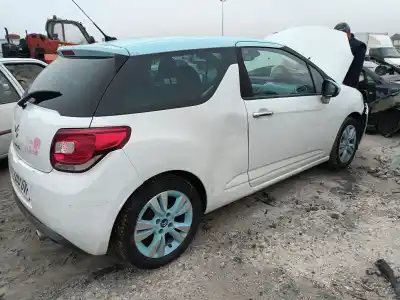 Véhicule à la ferraille citroen ds3 graphic art de l'année 2010 alimenté 9hpdv6dted