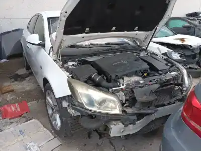 Veicolo di demolizione OPEL INSIGNIA A (G09) 2.0 CDTI 4X4 (68) dell'anno 2011 alimentato A 20 DTH