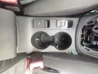 Veículo de Sucata audi q3 (8ug) attraction do ano 2015 alimentado dft