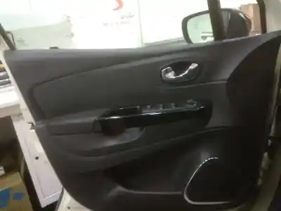 Veículo de Sucata renault captur j5_, h5_ 1.5 dci 90 do ano 2015 alimentado k9kb6