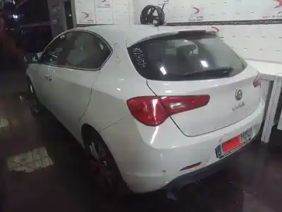Здавання транспортного засобу alfa romeo giulietta (940_) 1.6 jtdm (940fxd1a) року 2010 потужний 