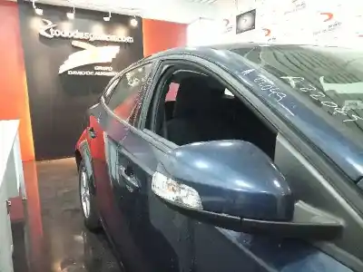 Sloopvoertuig volvo v40 fastback (525) d2 van het jaar 2014 aangedreven d4162t