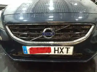 Sloopvoertuig volvo v40 fastback (525) d2 van het jaar 2014 aangedreven d4162t