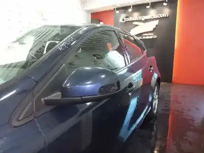 Sloopvoertuig volvo v40 fastback (525) d2 van het jaar 2014 aangedreven d4162t