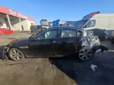 Veículo de Sucata jaguar xe 2.0 d do ano 2015 alimentado 204dtd