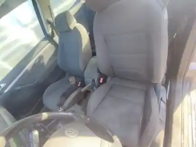 Veicolo di demolizione volkswagen golf v (1k1) 1.9 tdi dell'anno 2004 alimentato bkc