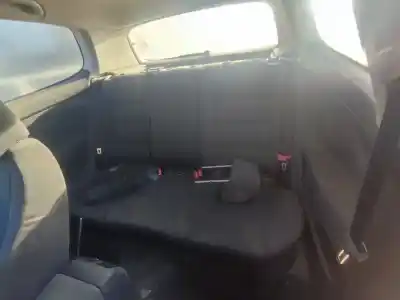 Veicolo di demolizione volkswagen golf v (1k1) 1.9 tdi dell'anno 2004 alimentato bkc