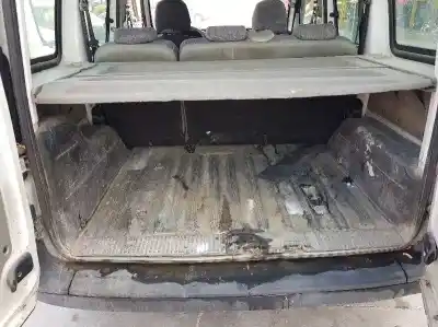 Vehicul casat renault   al anului 2003 alimentat k9kb7
