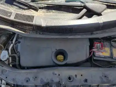 Здавання транспортного засобу renault scenic ii i- music року 2008 потужний f9ql8