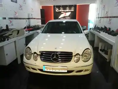 Veicolo di demolizione MERCEDES-BENZ CLASE E (W211) E 400 CDI (211.028) dell'anno 2004 alimentato OM646961