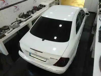 Veículo de Sucata mercedes-benz clase e (w211) e 400 cdi (211.028) do ano 2004 alimentado om646961