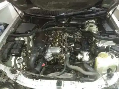 Veículo de Sucata mercedes-benz clase e (w211) e 400 cdi (211.028) do ano 1999 alimentado om611961
