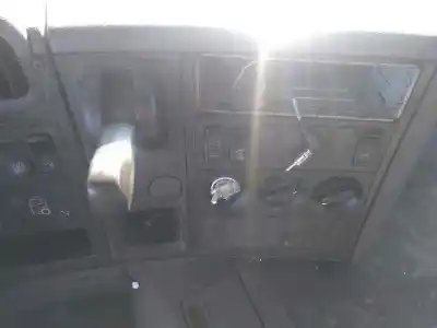 Здавання транспортного засобу scania baureihe 4 (p/r 164 l) (2001) fg  480 (4x2) e3 largo cr 19 a року 2006 потужний dc913euro3