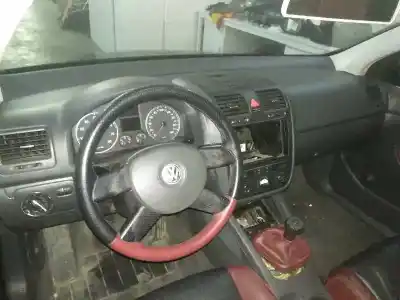 Scrapping Vehicle volkswagen golf v (1k1) 1.6 fsi of the year 2005 powered bag