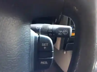 Veículo de Sucata land rover discovery ii (l318) 2.5 td5 4x4 do ano 2003 alimentado d 15p