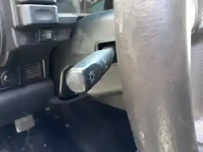 Veículo de Sucata land rover discovery ii (l318) 2.5 td5 4x4 do ano 2003 alimentado d 15p