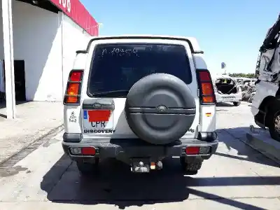 Veículo de Sucata land rover discovery ii (l318) 2.5 td5 4x4 do ano 2003 alimentado d 15p