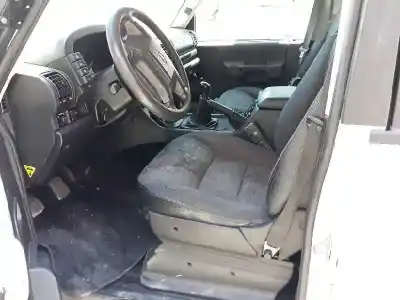 Veículo de Sucata land rover discovery ii (l318) 2.5 td5 4x4 do ano 2003 alimentado d 15p