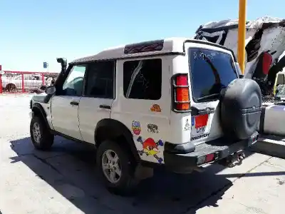 Veículo de Sucata land rover discovery ii (l318) 2.5 td5 4x4 do ano 2003 alimentado d 15p