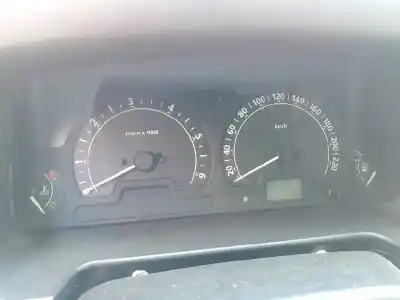 Veículo de Sucata land rover discovery ii (l318) 2.5 td5 4x4 do ano 2003 alimentado d 15p