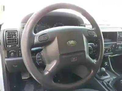 Veículo de Sucata land rover discovery ii (l318) 2.5 td5 4x4 do ano 2003 alimentado d 15p