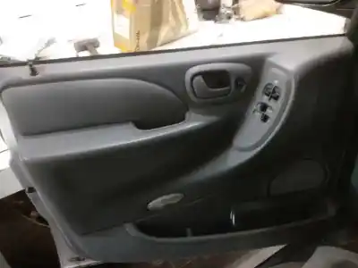 Vehicul casat chrysler grand voyager v (rt) 2.8 crd al anului 2007 alimentat vm47c