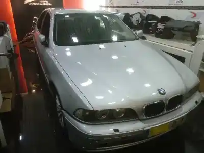 Scrapping Vehicle BMW 5 (E39) 530 d of the year 2001 powered 306D1