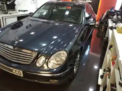 Veículo de Sucata mercedes-benz clase e (w211) e 400 cdi (211.028) do ano 2002 alimentado om648961