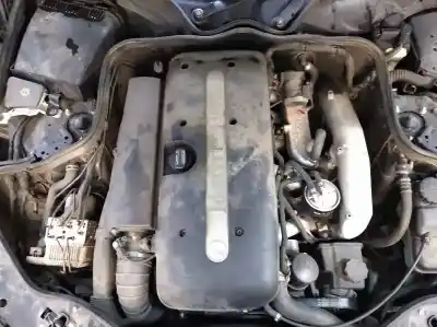 Veículo de Sucata mercedes-benz clase e (w211) e 400 cdi (211.028) do ano 2002 alimentado om648961