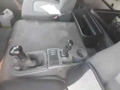 Здавання транспортного засобу renault midlum fg xxx.10 b e3 cabina doble року 2005 потужний dci4cj01