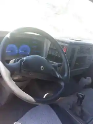 Здавання транспортного засобу renault midlum fg xxx.10 b e3 cabina doble року 2005 потужний dci4cj01